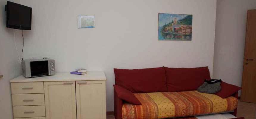 Appartamento In 22109 *